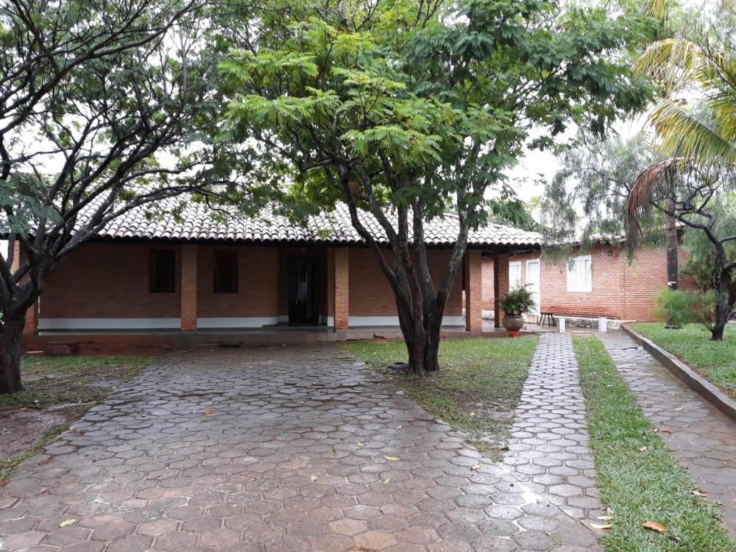 Villa Chacara Charbella Tres Ranchos Exterior foto